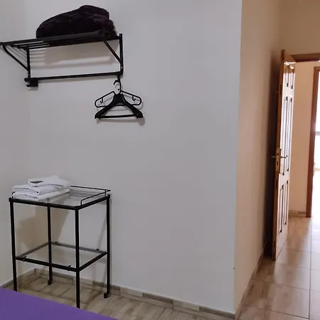 La 4 Apartment